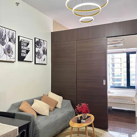 R7 Premier Suites - 1 Bedroom In Air Residences